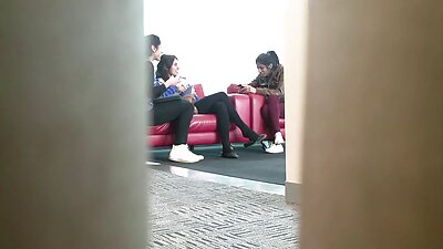 Shooting gambar porno sareng video séks babarengan di lounge kami