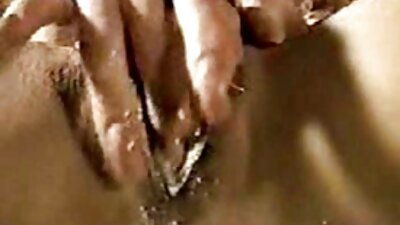 Seksi Latino Milf pamer awakna